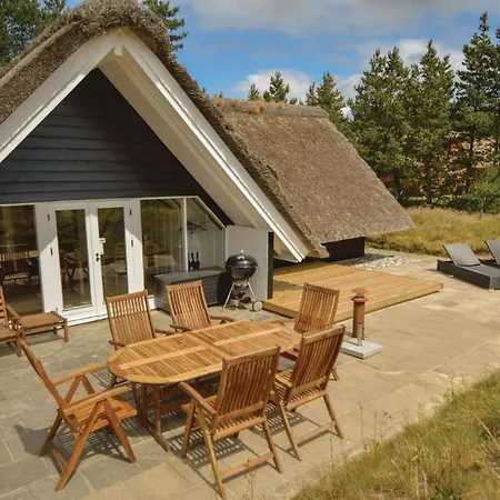 Vakantiehuis Three-bedroom Holiday In Blåvand
