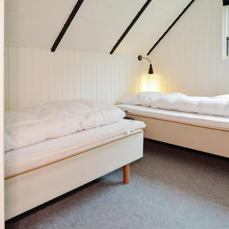 Three-bedroom Holiday In Vakantiehuis