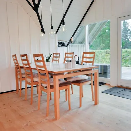 Three-bedroom Holiday In * Blåvand