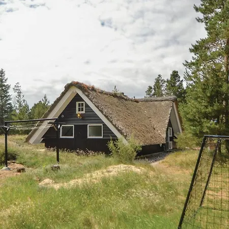 Three-bedroom Holiday In *