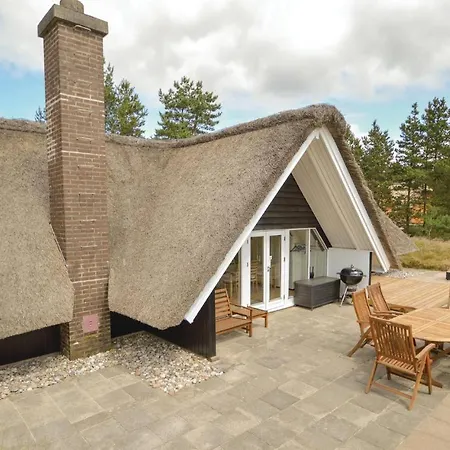 Three-bedroom Holiday In Vakantiehuis